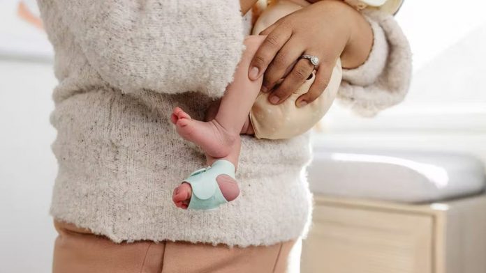 ¿Por qué este calcetín para bebés con seguimiento del sueño era mi dispositivo soñado para nuevos padres?