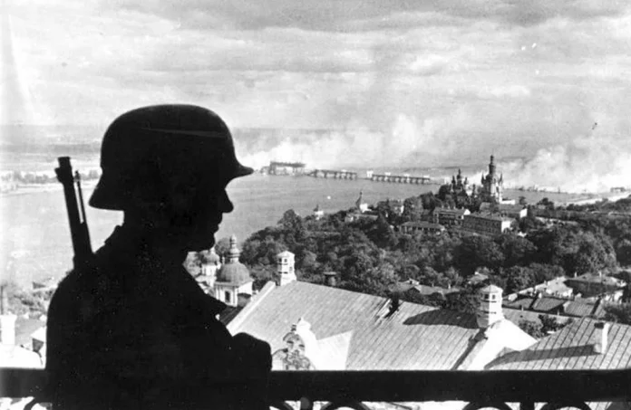 Distrugerea orașului Kiev în timpul celui de-al Doilea Război Mondial