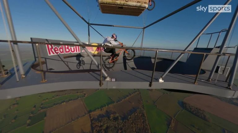 Christian Horner: Suspender un parque de patinaje a 2000 pies en el aire… ¡solo Red Bull puede hacer eso!  |  Vídeo |  Ver programa de televisión |  deportes de cielo