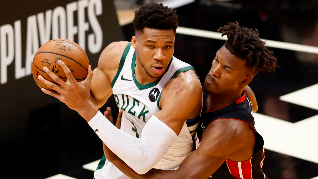 Tendencia de 'Void Giannis': los apostantes de la NBA protestan por los accesorios del jugador Giannis Antetokounmpo después de que la estrella de los Bucks abandona el Juego 1 de los Playoffs de la NBA contra el Heat con una lesión en la espalda