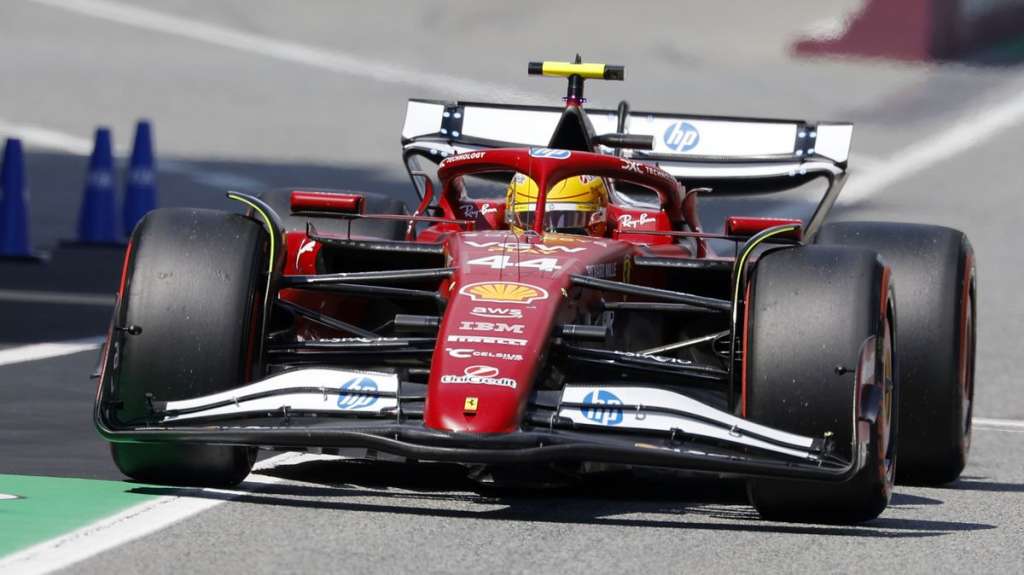 Ferrari Stojí Před Zásadnim Rozhodnutim. Podle Hamiltona Je čas Zaměit se na příští ROK