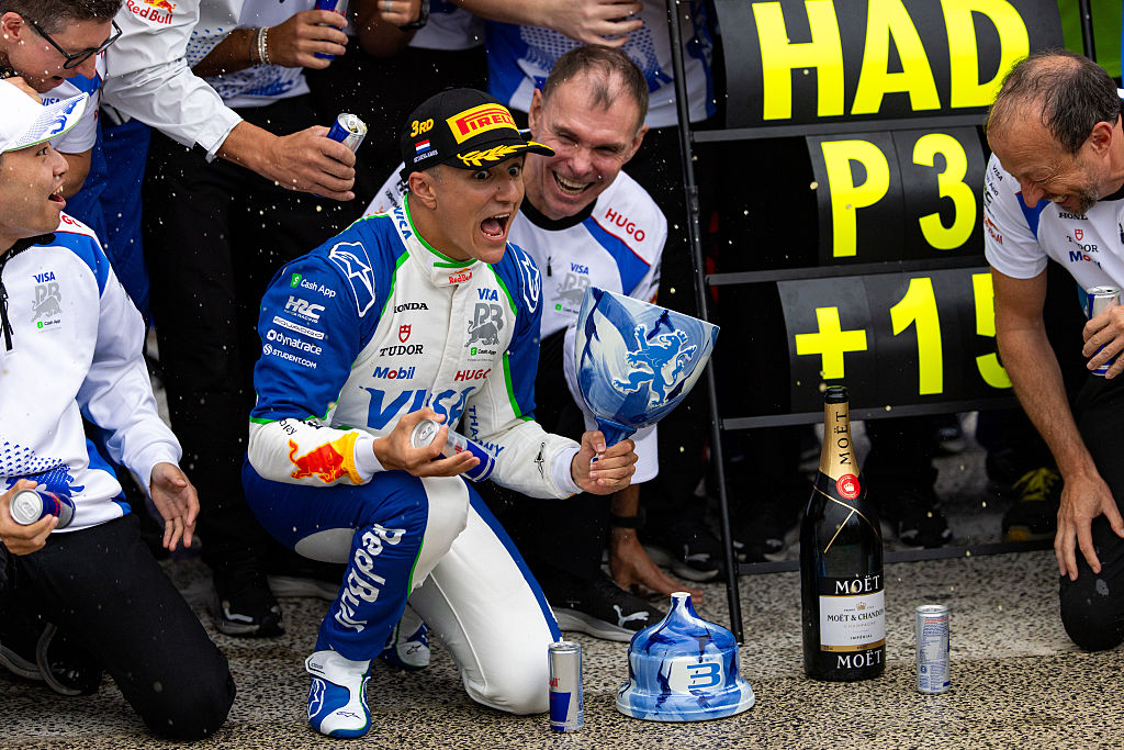 F1 Kibeszélő: Norris erőt Meríthet A Kiesésből, Sainz Büntetésén Forrongnak A Rajongók